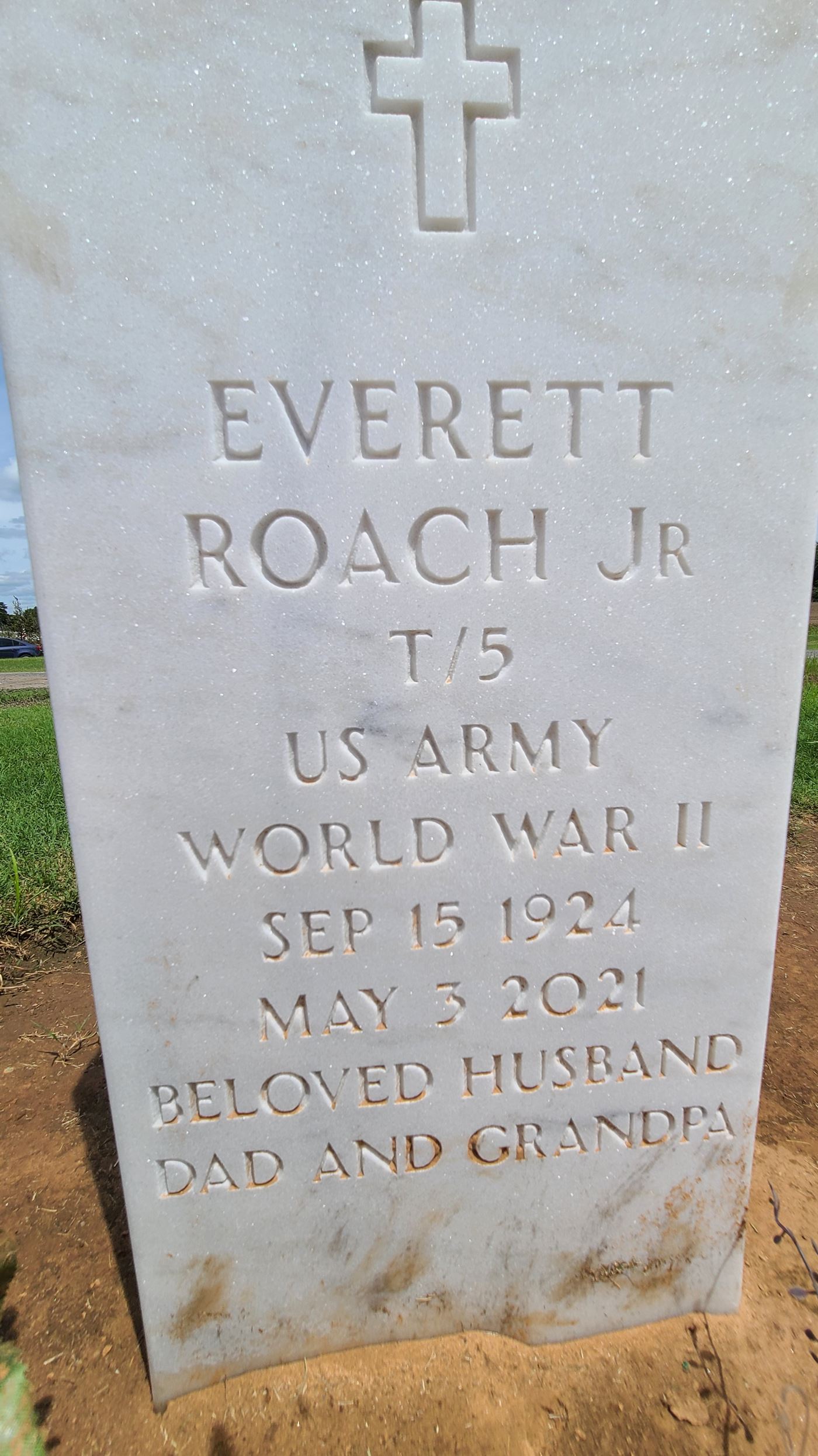 <i class="material-icons" data-template="memories-icon">account_balance</i><br/>Everett Roach, T/5<br/>Born 9/15/1924<br/>Passed on 5/3/2021<br/>Posted by: Angela Nguyen<br/><div class='remember-wall-long-description'>We love you and miss you everyday.</div><a class='btn btn-primary btn-sm mt-2 remember-wall-toggle-long-description' onclick='initRememberWallToggleLongDescriptionBtn(this)'>Learn more</a>