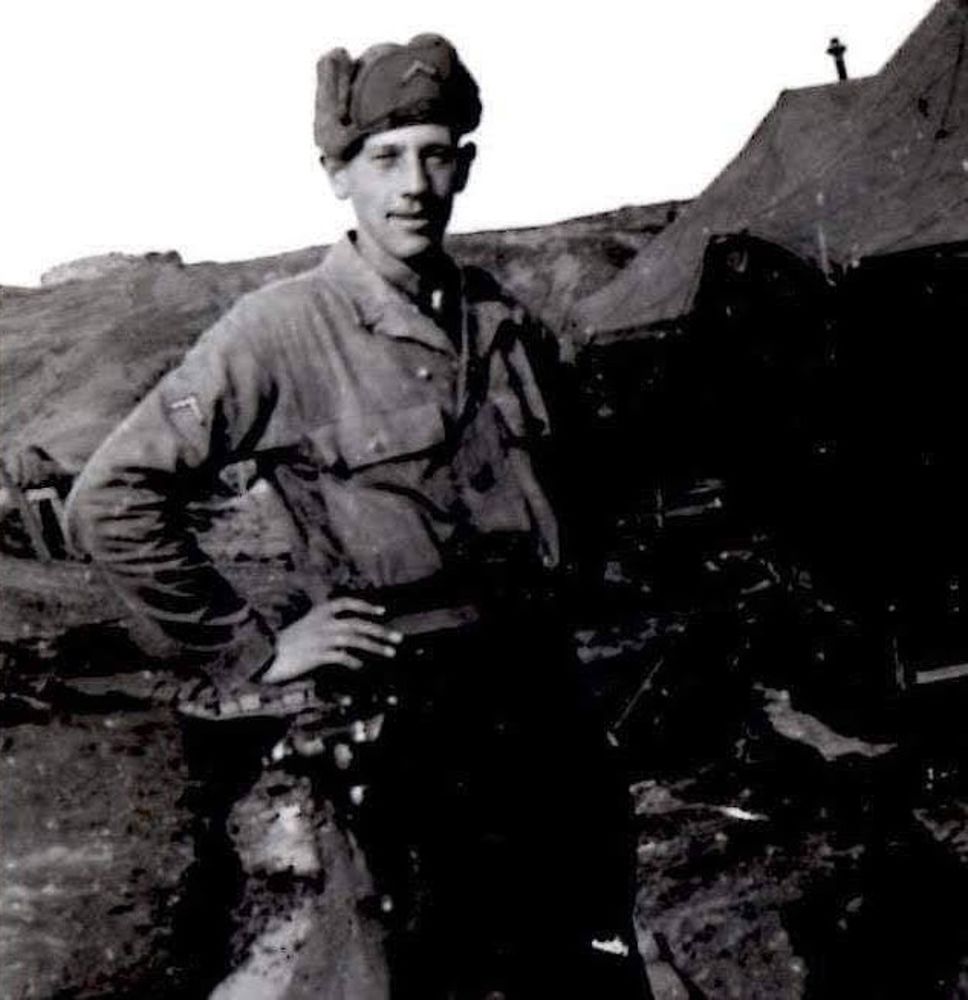 <i class="material-icons" data-template="memories-icon">chat_bubble</i><br/>William H. Larson, Army, <br/>Posted by: Tudi Konkel<br/><div class='remember-wall-long-description'>Two things you were most proud of - your Family and your Country. I wish more people would take your lead. Love and miss you Dad.</div><a class='btn btn-primary btn-sm mt-2 remember-wall-toggle-long-description' onclick='initRememberWallToggleLongDescriptionBtn(this)'>Learn more</a>