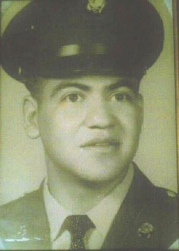 <i class="material-icons" data-template="memories-icon">stars</i><br/>Jose Duran, Army<br/><div class='remember-wall-long-description'>Love you Dad. We miss you dearly.</div><a class='btn btn-primary btn-sm mt-2 remember-wall-toggle-long-description' onclick='initRememberWallToggleLongDescriptionBtn(this)'>Learn more</a>