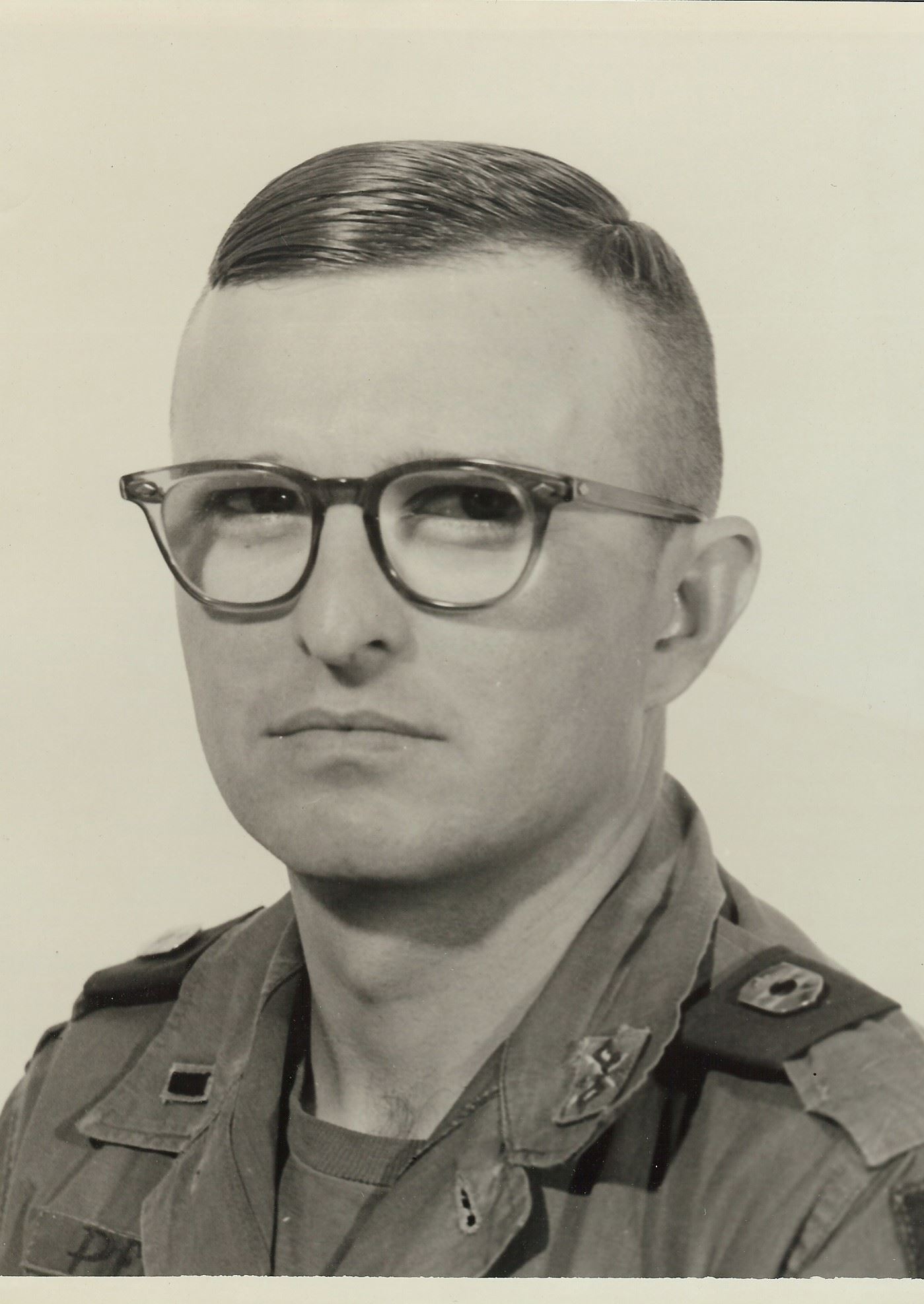 <i class="material-icons" data-template="memories-icon">account_balance</i><br/>Donald Peck, Army<br/><div class='remember-wall-long-description'>Donald Peck, Army (Vietnam) - father of Jennifer Harrison</div><a class='btn btn-primary btn-sm mt-2 remember-wall-toggle-long-description' onclick='initRememberWallToggleLongDescriptionBtn(this)'>Learn more</a>