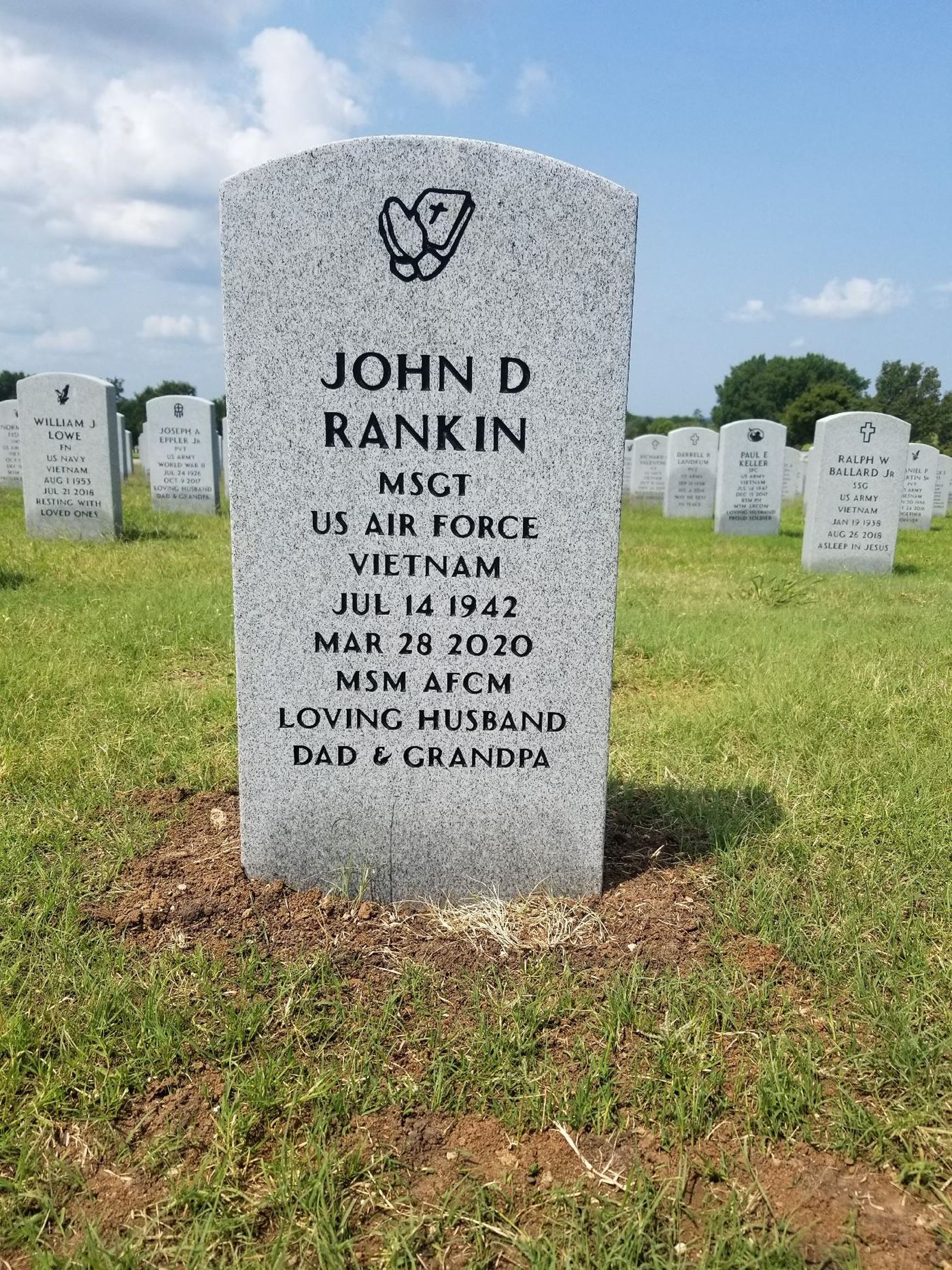 <i class="material-icons" data-template="memories-icon">message</i><br/>John  D. Rankin, Air Force<br/><div class='remember-wall-long-description'>
  In loving memory of John D. Rankin,
A wonderful husband. father, grandpa, and great grandpa. We think about you everyday. You're missed tremendously!!</div><a class='btn btn-primary btn-sm mt-2 remember-wall-toggle-long-description' onclick='initRememberWallToggleLongDescriptionBtn(this)'>Learn more</a>