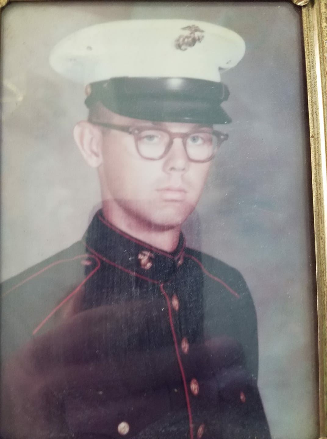 <i class="material-icons" data-template="memories-icon">stars</i><br/>Ben  Stutts, Marine Corps<br/><div class='remember-wall-long-description'>Ben Stutts, my dad and fellow Marine. Rest in Peace, and I'll see you when it's time. I love you Pop!</div><a class='btn btn-primary btn-sm mt-2 remember-wall-toggle-long-description' onclick='initRememberWallToggleLongDescriptionBtn(this)'>Learn more</a>