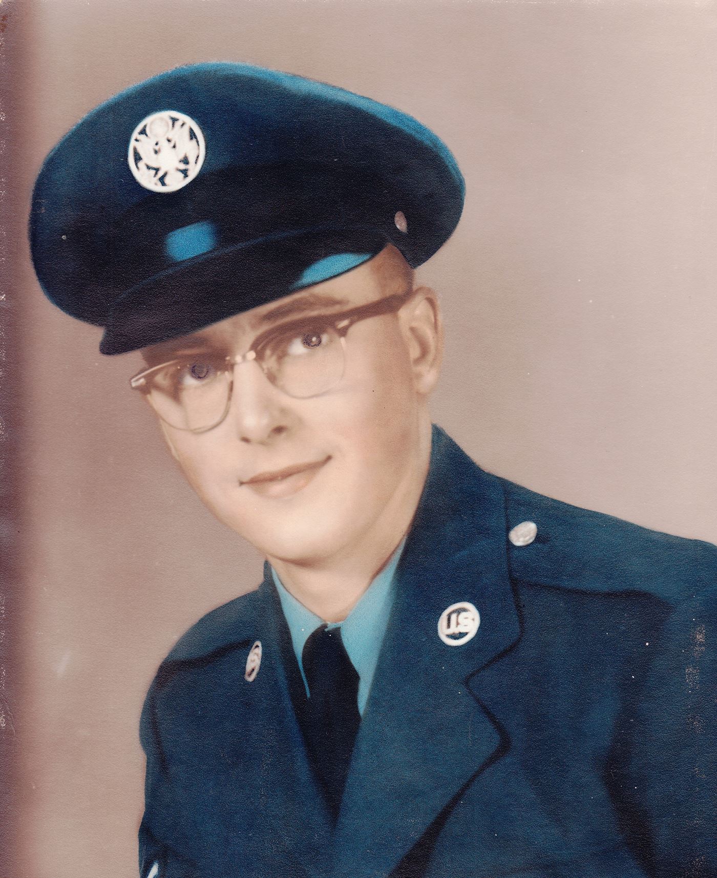 <i class="material-icons" data-template="memories-icon">stars</i><br/>Clayton Brennan, Air Force<br/><div class='remember-wall-long-description'>In Honor of Clayton Brennan.An Air Force and North Dakota Air National Guard veteran.  Thank you for your service.</div><a class='btn btn-primary btn-sm mt-2 remember-wall-toggle-long-description' onclick='initRememberWallToggleLongDescriptionBtn(this)'>Learn more</a>