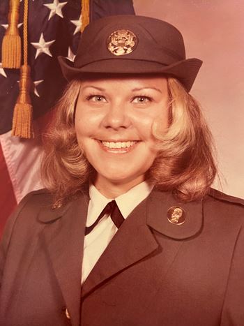 <i class="material-icons" data-template="memories-icon">account_balance</i><br/>Deborah Downum, Army<br/><div class='remember-wall-long-description'>
In memory of our wife and mother Deborah Sue (Smith) Downum - US Army Specialist</div><a class='btn btn-primary btn-sm mt-2 remember-wall-toggle-long-description' onclick='initRememberWallToggleLongDescriptionBtn(this)'>Learn more</a>