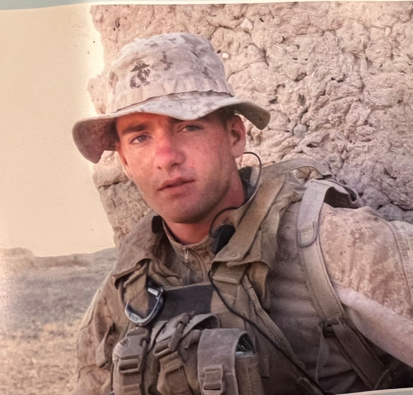 <i class="material-icons" data-template="memories-icon">account_balance</i><br/>Brian  Murphy , Marine Corps<br/><div class='remember-wall-long-description'>
  In loving memory of Brian Murphy, loving father, son and brother. We’ll miss you always.</div><a class='btn btn-primary btn-sm mt-2 remember-wall-toggle-long-description' onclick='initRememberWallToggleLongDescriptionBtn(this)'>Learn more</a>