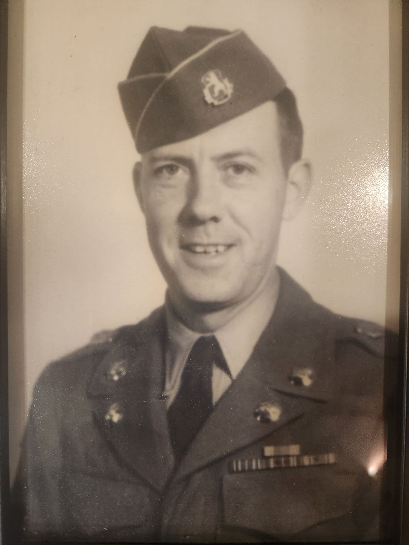 <i class="material-icons" data-template="memories-icon">chat_bubble</i><br/>Donald R. Slimmer<br/><div class='remember-wall-long-description'>In honor of my father who guided my own career in the Army. Our time was too short.</div><a class='btn btn-primary btn-sm mt-2 remember-wall-toggle-long-description' onclick='initRememberWallToggleLongDescriptionBtn(this)'>Learn more</a>