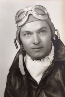 <i class="material-icons" data-template="memories-icon">cloud</i><br/>Loring  White, Army<br/><div class='remember-wall-long-description'>In memory of the very first man whom I loved with all my heart, my Dad, A WWII Army Air Corps Bombardier/Navigator.</div><a class='btn btn-primary btn-sm mt-2 remember-wall-toggle-long-description' onclick='initRememberWallToggleLongDescriptionBtn(this)'>Learn more</a>