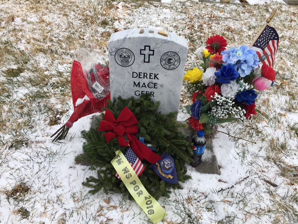 Wreath placed at Fallen Deputy Geers grave by PGR Western Colorado.