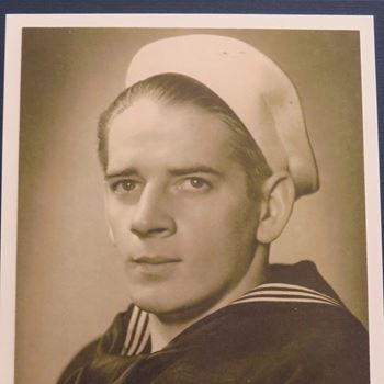 <i class="material-icons" data-template="memories-icon">stars</i><br/>Lloyd Aspaas, Navy<br/><div class='remember-wall-long-description'>In loving memory of my grandfather, Lloyd Aspaas, who served in the Navy during WWII. I miss you very much and cherish the years we had together. Love, Dena</div><a class='btn btn-primary btn-sm mt-2 remember-wall-toggle-long-description' onclick='initRememberWallToggleLongDescriptionBtn(this)'>Learn more</a>