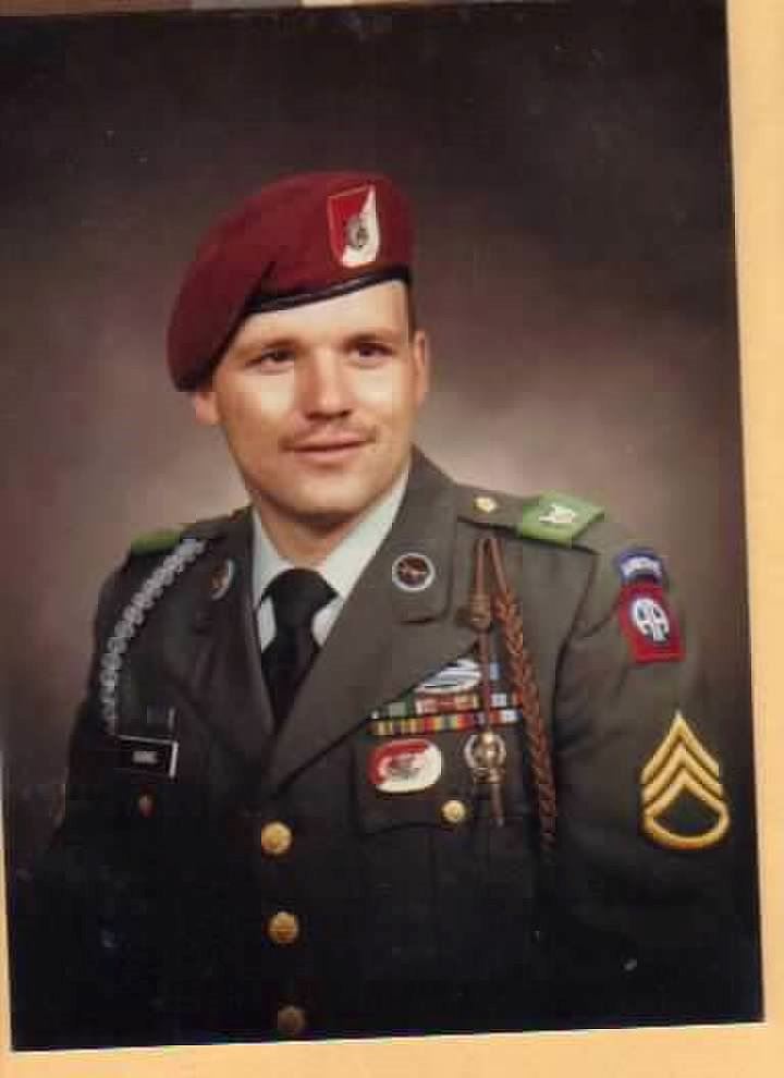 <i class="material-icons" data-template="memories-icon">stars</i><br/>Glenn  Burns, Army, S SGT<br/>Served from 1978 to 1988<br/>Posted by: Jean B.<br/><div class='remember-wall-long-description'>
  Glenn Edward Burns thank you for your service love you Jean</div><a class='btn btn-primary btn-sm mt-2 remember-wall-toggle-long-description' onclick='initRememberWallToggleLongDescriptionBtn(this)'>Learn more</a>