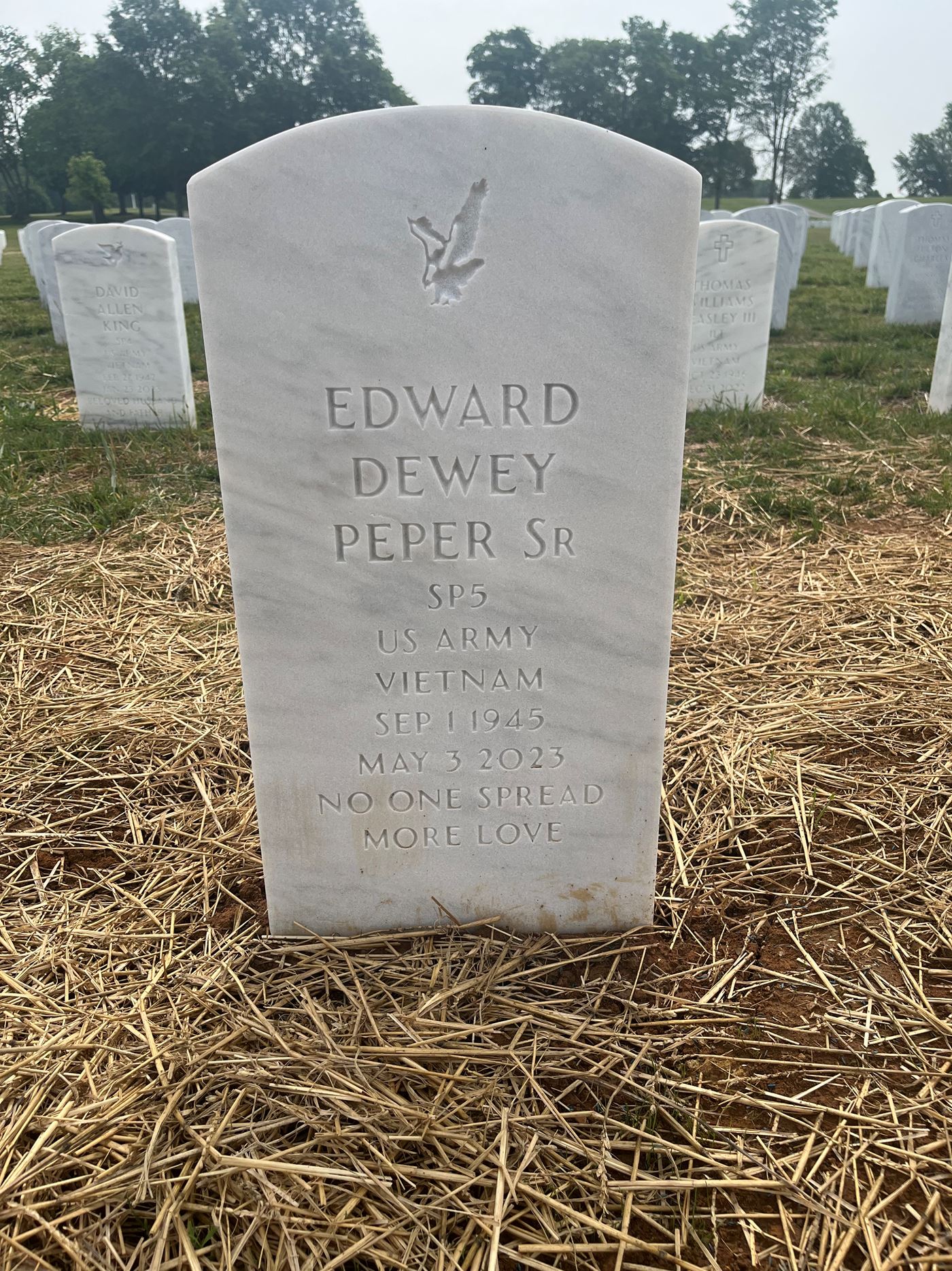 <i class="material-icons" data-template="memories-icon">account_balance</i><br/>Edward  Peper, Army<br/><div class='remember-wall-long-description'>
  My beloved Dad. We love and miss you every day</div><a class='btn btn-primary btn-sm mt-2 remember-wall-toggle-long-description' onclick='initRememberWallToggleLongDescriptionBtn(this)'>Learn more</a>