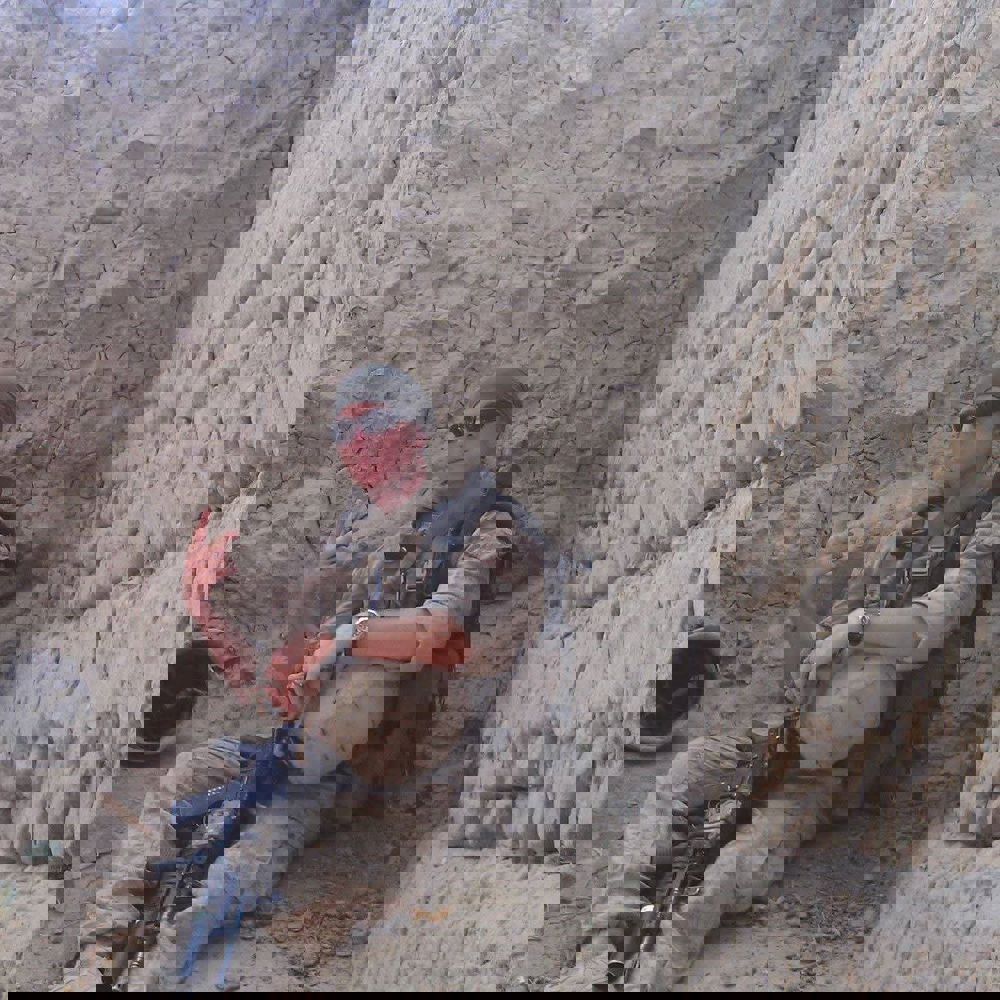 <i class="material-icons" data-template="memories-icon">stars</i><br/>Sean Hinton, Marine Corps, Sgt<br/><div class='remember-wall-long-description'>In honor of Sean Hinton, Sgt, Marine Corps</div><a class='btn btn-primary btn-sm mt-2 remember-wall-toggle-long-description' onclick='initRememberWallToggleLongDescriptionBtn(this)'>Learn more</a>