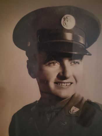 <i class="material-icons" data-template="memories-icon">account_balance</i><br/>John Reilly, Army<br/><div class='remember-wall-long-description'>Thank you for your service Dad!</div><a class='btn btn-primary btn-sm mt-2 remember-wall-toggle-long-description' onclick='initRememberWallToggleLongDescriptionBtn(this)'>Learn more</a>