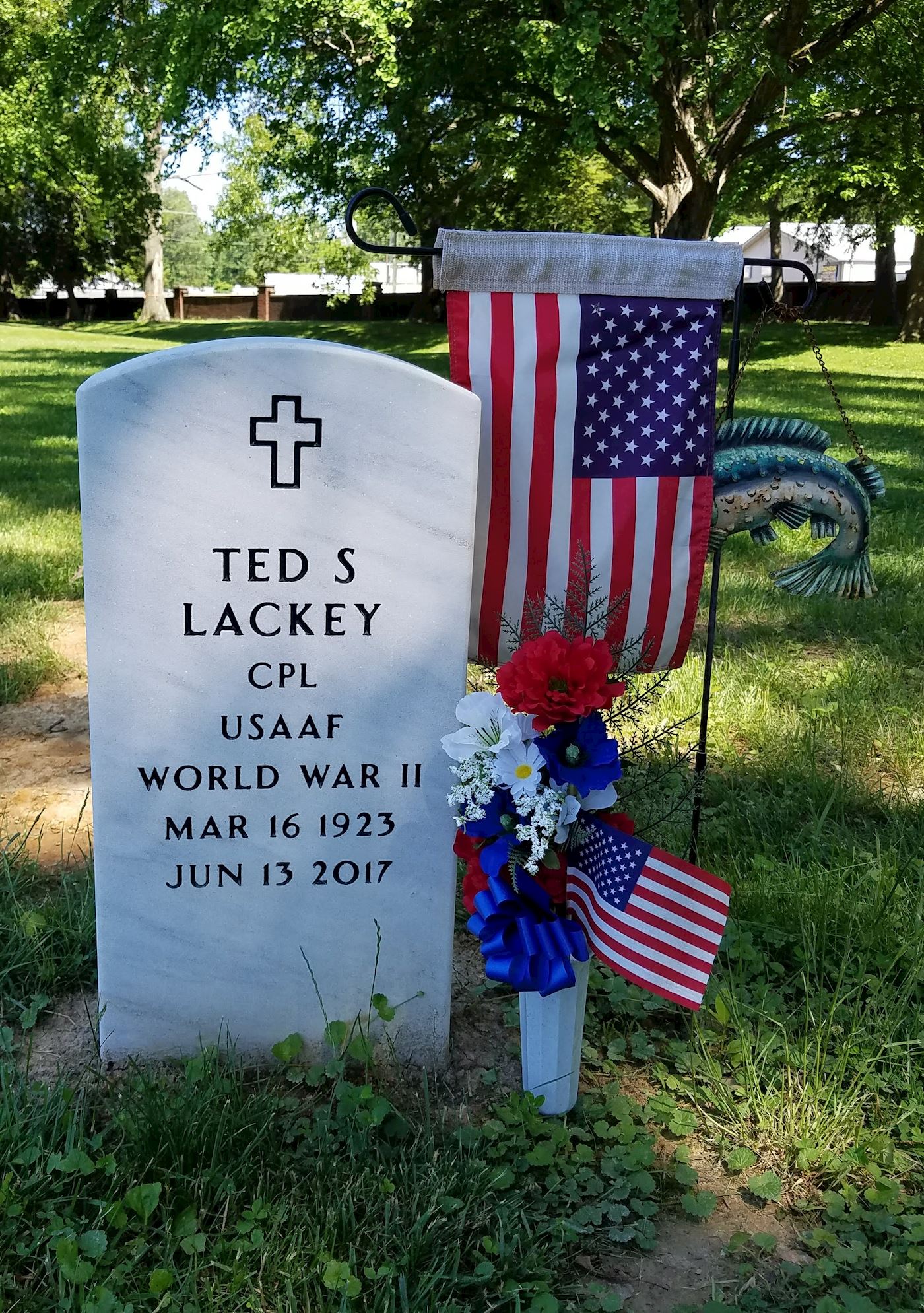 <i class="material-icons" data-template="memories-icon">message</i><br/>Ted Lackey, Army, Corporal<br/>Served from 1943 to 1945<br/>Born 3/16/1923<br/>Passed on 6/13/2017<br/>Posted by: Judy Clark <br/><div class='remember-wall-long-description'>We love you dad.</div><a class='btn btn-primary btn-sm mt-2 remember-wall-toggle-long-description' onclick='initRememberWallToggleLongDescriptionBtn(this)'>Learn more</a>