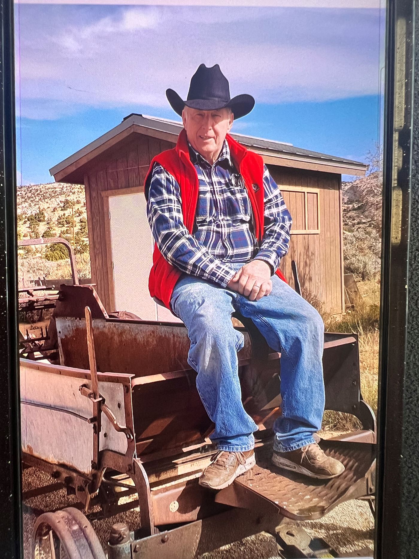 <i class="material-icons" data-template="memories-icon">chat_bubble</i><br/>Robert J Shoemaker<br/><div class='remember-wall-long-description'>We love and miss you so much Dad! So happy a wreath was placed in your honor this morning by a couple of your close buddies. I wish I could have been there.Love Tels xo</div><a class='btn btn-primary btn-sm mt-2 remember-wall-toggle-long-description' onclick='initRememberWallToggleLongDescriptionBtn(this)'>Learn more</a>