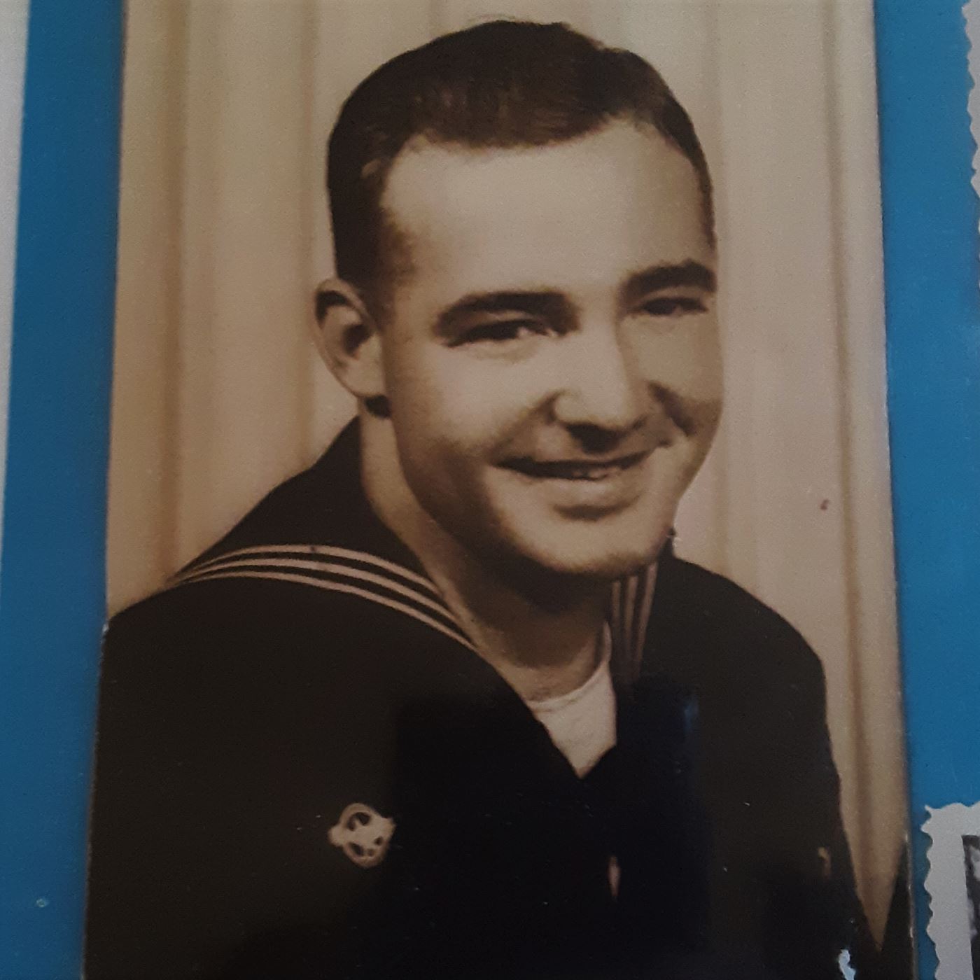 <i class="material-icons" data-template="memories-icon">account_balance</i><br/>David R MacCallum, Navy<br/>Posted by: Tamara P.<br/><div class='remember-wall-long-description'>We love and miss you always Daddy. Thank you for your service.</div><a class='btn btn-primary btn-sm mt-2 remember-wall-toggle-long-description' onclick='initRememberWallToggleLongDescriptionBtn(this)'>Learn more</a>