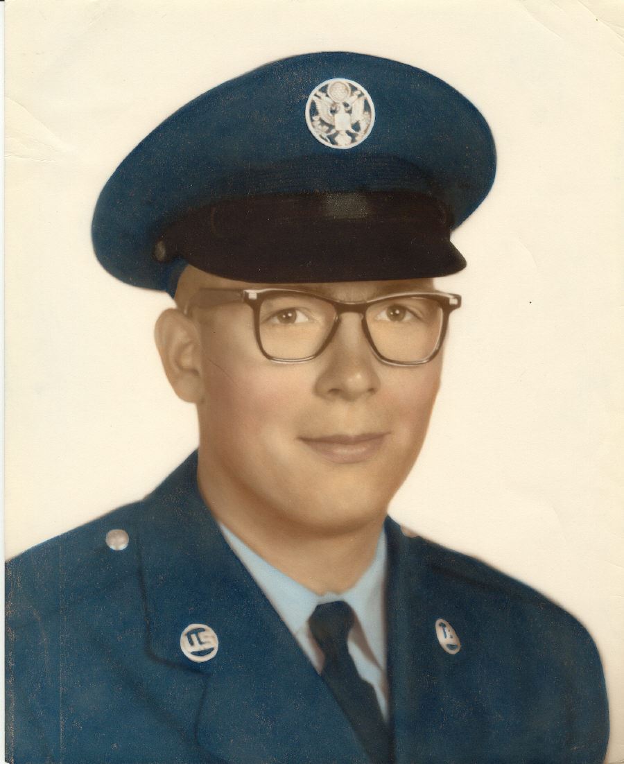 <i class="material-icons" data-template="memories-icon">stars</i><br/>Edward J Jr Kaleta, Air Force<br/><div class='remember-wall-long-description'>Edward J Kaleta Jr (USAF) proud Veteran, Loving Husband to Emma R for 56 years.</div><a class='btn btn-primary btn-sm mt-2 remember-wall-toggle-long-description' onclick='initRememberWallToggleLongDescriptionBtn(this)'>Learn more</a>