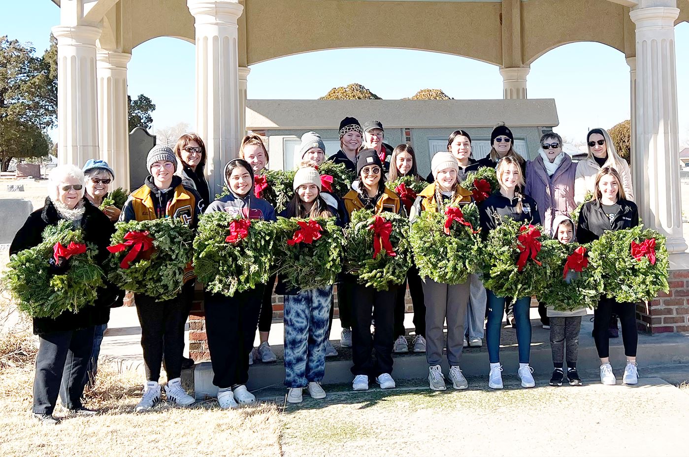 Wreaths Day 2022 With Lady Cats' Softball Team