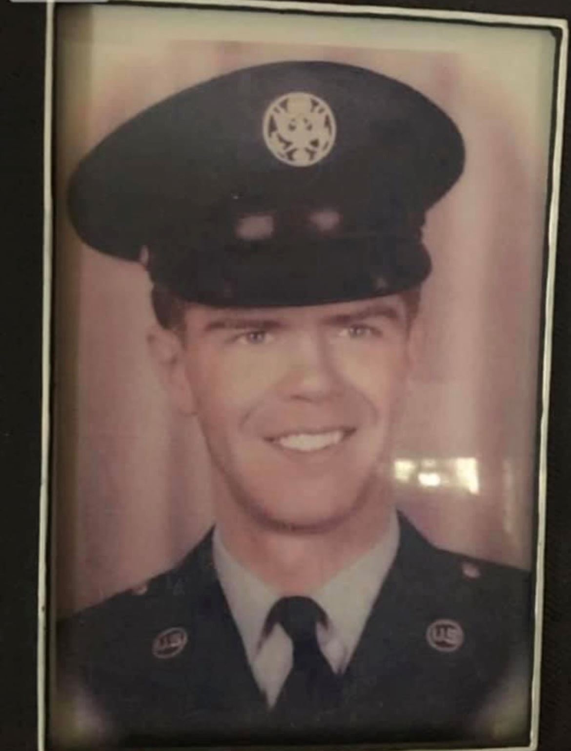 <i class="material-icons" data-template="memories-icon">chat_bubble</i><br/>James Joseph Dwyer, Air Force, SRA<br/>Born 11/17/1942<br/>Passed on 8/19/2011<br/>Posted by: Alice Marcy<br/><div class='remember-wall-long-description'>Merry heavenly Christmas to the best Dad in the world. We miss you so much.</div><a class='btn btn-primary btn-sm mt-2 remember-wall-toggle-long-description' onclick='initRememberWallToggleLongDescriptionBtn(this)'>Learn more</a>