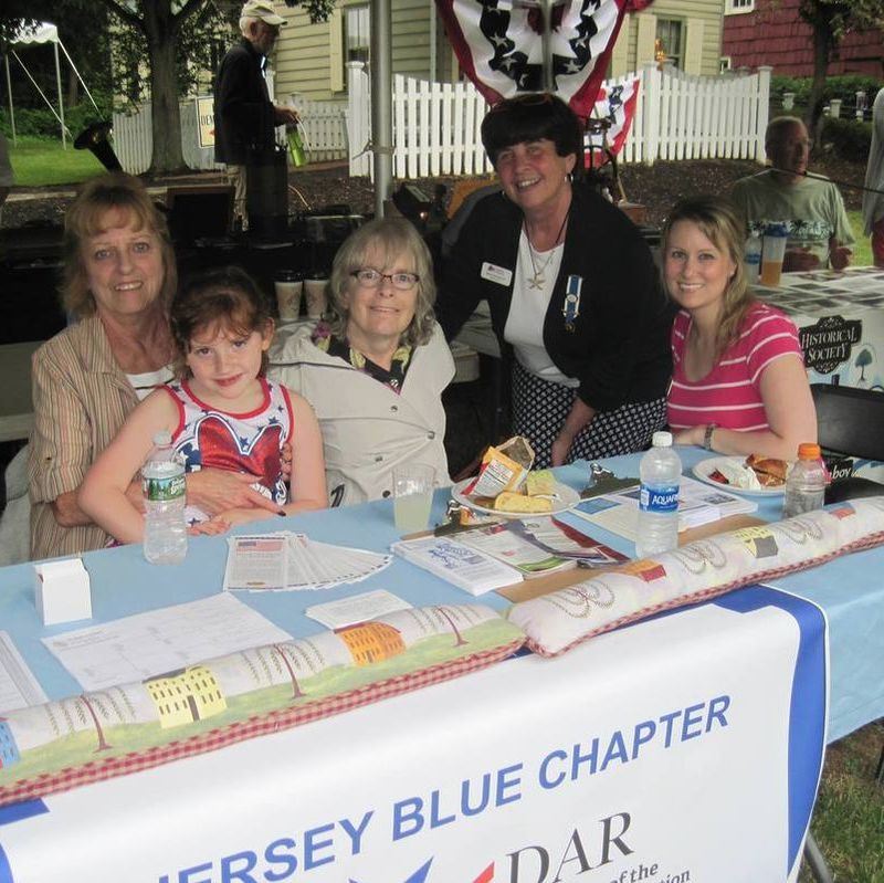 Jersey Blues manned the table at East Jersey Old Town’s History Day in Piscataway, New Jersey to discuss DAR with visitors interested in joining the chapter.