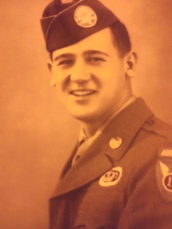 <i class="material-icons" data-template="memories-icon">stars</i><br/>Robert  Whitney III, Army<br/><div class='remember-wall-long-description'>Robert I. Whitney III 82nd Airborne WWII Veteran</div><a class='btn btn-primary btn-sm mt-2 remember-wall-toggle-long-description' onclick='initRememberWallToggleLongDescriptionBtn(this)'>Learn more</a>