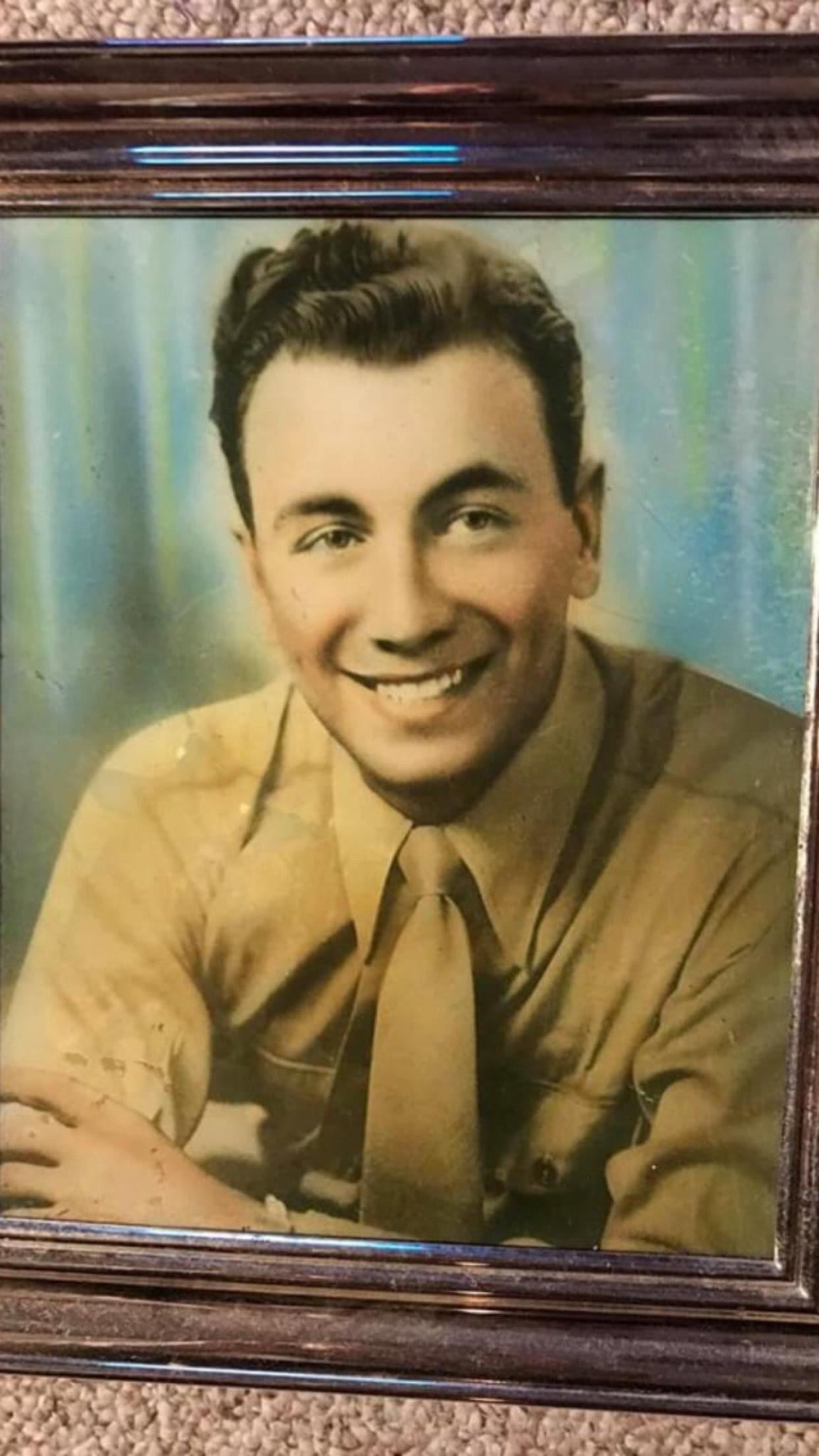 <i class="material-icons" data-template="memories-icon">account_balance</i><br/>Louis Vitta,Sr, Army<br/><div class='remember-wall-long-description'>In Memory of my Dad, Louis Vitta, Sr who served in WW2 in Okinawa, Japan</div><a class='btn btn-primary btn-sm mt-2 remember-wall-toggle-long-description' onclick='initRememberWallToggleLongDescriptionBtn(this)'>Learn more</a>