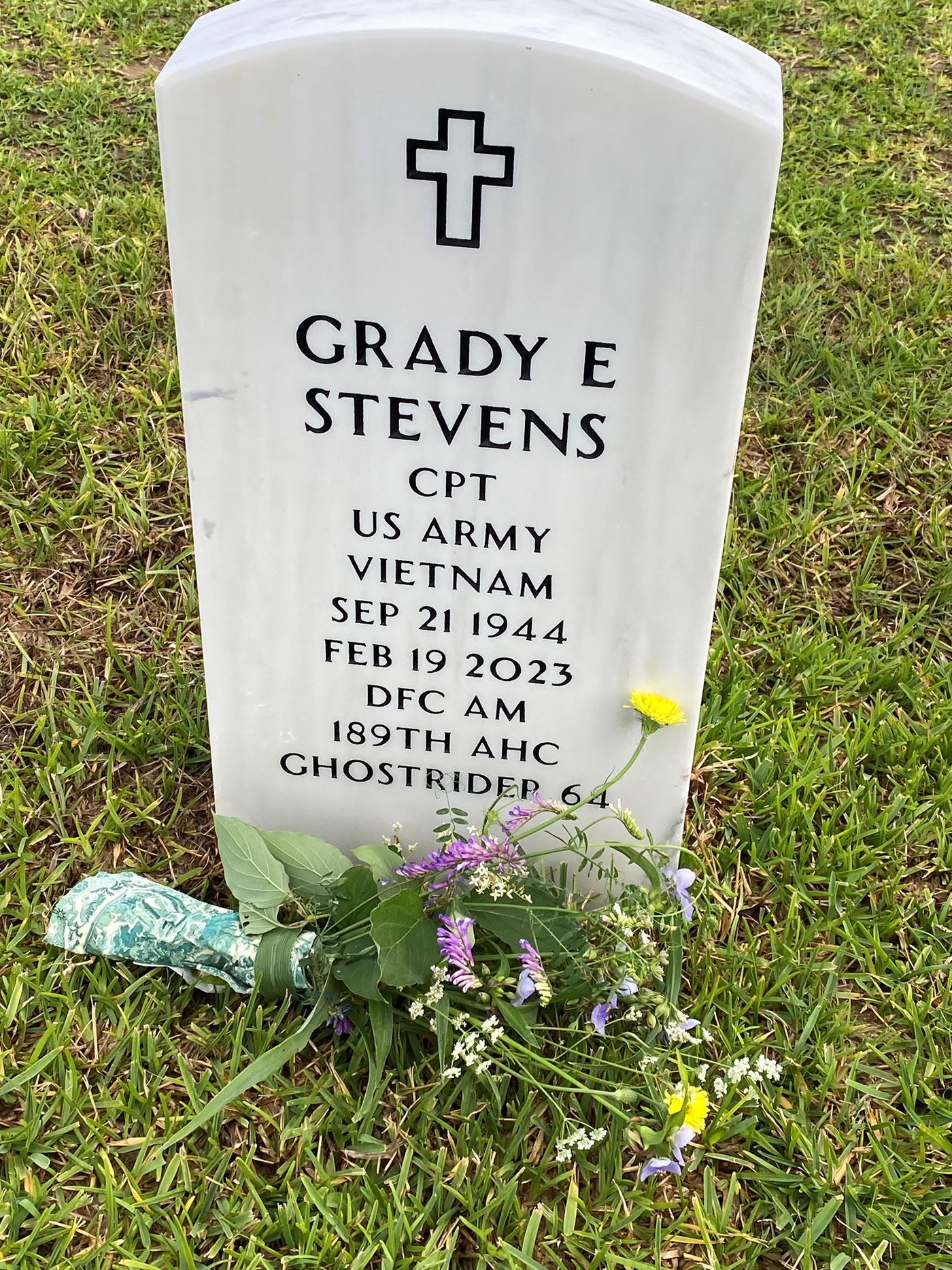 <i class="material-icons" data-template="memories-icon">chat_bubble</i><br/>Grady Stevens, Army, Captain<br/>Born 9/21/1944<br/>Passed on 2/19/2023<br/><div class='remember-wall-long-description'>In honor of our father Grady Stevens, and in honor of his life and service to our country in Vietnam and Germany. He was a brilliant helicopter pilot. Marla, Tiffany, and Kara</div><a class='btn btn-primary btn-sm mt-2 remember-wall-toggle-long-description' onclick='initRememberWallToggleLongDescriptionBtn(this)'>Learn more</a>