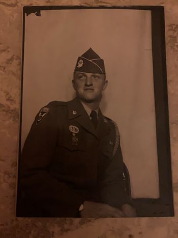 <i class="material-icons" data-template="memories-icon">cloud</i><br/>Roger Schultz, Army<br/><div class='remember-wall-long-description'>Dad thank you for your years of service. We miss you everyday!</div><a class='btn btn-primary btn-sm mt-2 remember-wall-toggle-long-description' onclick='initRememberWallToggleLongDescriptionBtn(this)'>Learn more</a>