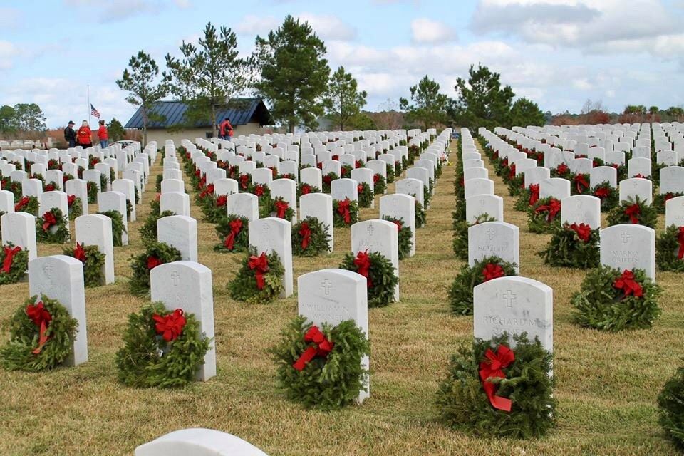 Wreaths in place, JNC WAA Day 12/15/2018