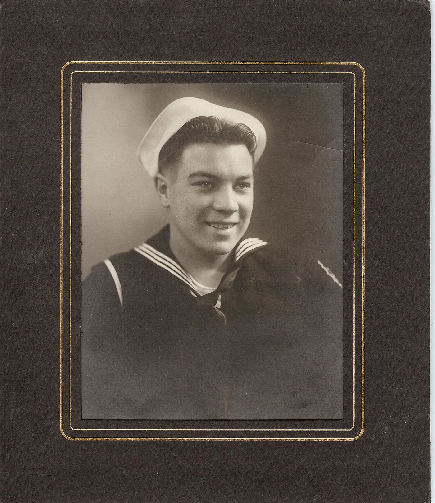 <i class="material-icons" data-template="memories-icon">cloud</i><br/>Francis Martin, Navy<br/><div class='remember-wall-long-description'>Dad we all think of you every day and miss you so very much.</div><a class='btn btn-primary btn-sm mt-2 remember-wall-toggle-long-description' onclick='initRememberWallToggleLongDescriptionBtn(this)'>Learn more</a>