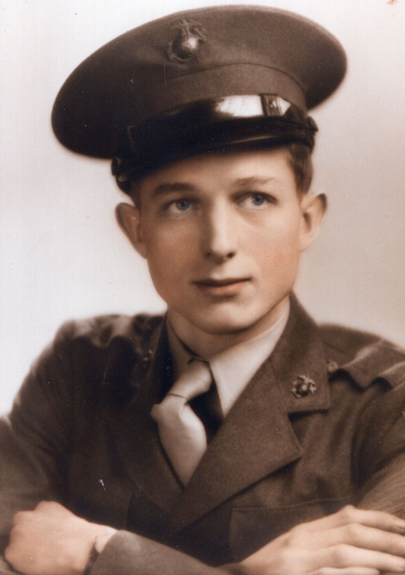 <i class="material-icons" data-template="memories-icon">account_balance</i><br/>Sgt. Guy Snyder Lowe, Jr.<br/>Posted by: James Cates<br/><div class='remember-wall-long-description'>Sgt. Guy Snyder Lowe, Jr., USMC WWII, 1920-2007</div><a class='btn btn-primary btn-sm mt-2 remember-wall-toggle-long-description' onclick='initRememberWallToggleLongDescriptionBtn(this)'>Learn more</a>