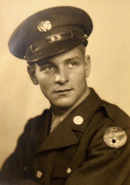 <i class="material-icons" data-template="memories-icon">account_balance</i><br/>Bruce Benson, Army<br/><div class='remember-wall-long-description'>Remembering Bruce Benson, WWII Army Veteran.</div><a class='btn btn-primary btn-sm mt-2 remember-wall-toggle-long-description' onclick='initRememberWallToggleLongDescriptionBtn(this)'>Learn more</a>