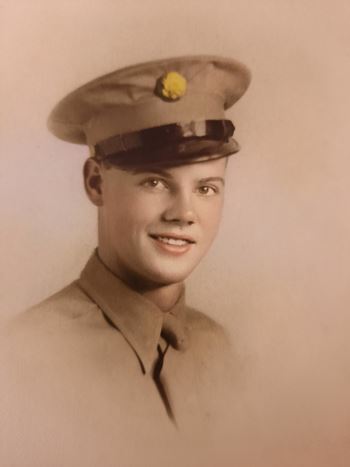 <i class="material-icons" data-template="memories-icon">account_balance</i><br/>Donald Frederick  Marcks, Army<br/><div class='remember-wall-long-description'>Donald Frederick Marcks
Army, WWII
Forward Observer, T5</div><a class='btn btn-primary btn-sm mt-2 remember-wall-toggle-long-description' onclick='initRememberWallToggleLongDescriptionBtn(this)'>Learn more</a>