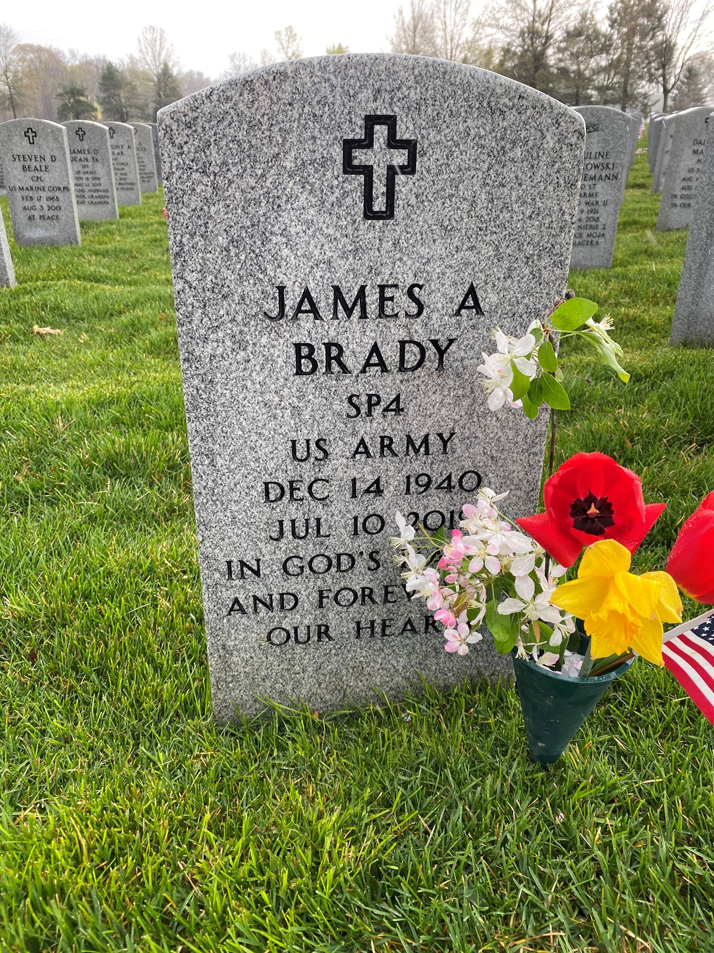 <i class="material-icons" data-template="memories-icon">message</i><br/>James Brady, Army<br/><div class='remember-wall-long-description'>
  Love and miss you Dad!</div><a class='btn btn-primary btn-sm mt-2 remember-wall-toggle-long-description' onclick='initRememberWallToggleLongDescriptionBtn(this)'>Learn more</a>