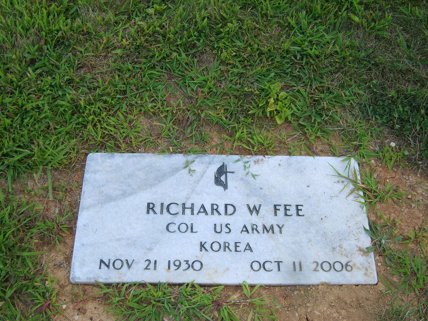 <i class="material-icons" data-template="memories-icon">stars</i><br/>richard fee, Army, colonel<br/>Born 11/21/1930<br/>Passed on 10/21/2006<br/>Posted by: amy l Fee<br/><div class='remember-wall-long-description'>
  Richard Fee, retired US Army Colonel who served his country without question.</div><a class='btn btn-primary btn-sm mt-2 remember-wall-toggle-long-description' onclick='initRememberWallToggleLongDescriptionBtn(this)'>Learn more</a>