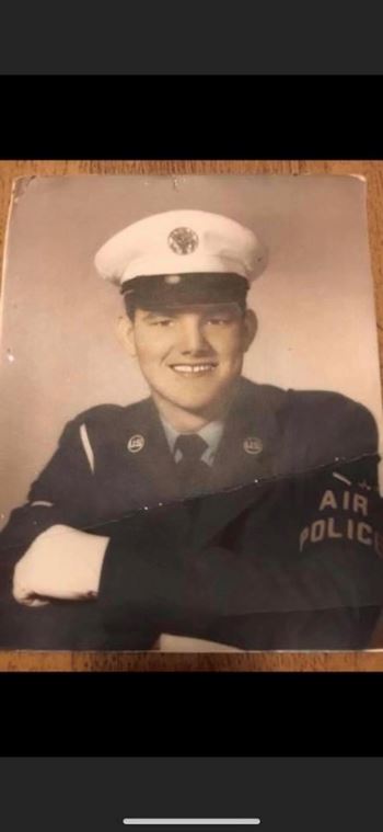 <i class="material-icons" data-template="memories-icon">account_balance</i><br/>James Sanders, Air Force<br/><div class='remember-wall-long-description'>James Lytle Sanders
United States Air Force</div><a class='btn btn-primary btn-sm mt-2 remember-wall-toggle-long-description' onclick='initRememberWallToggleLongDescriptionBtn(this)'>Learn more</a>