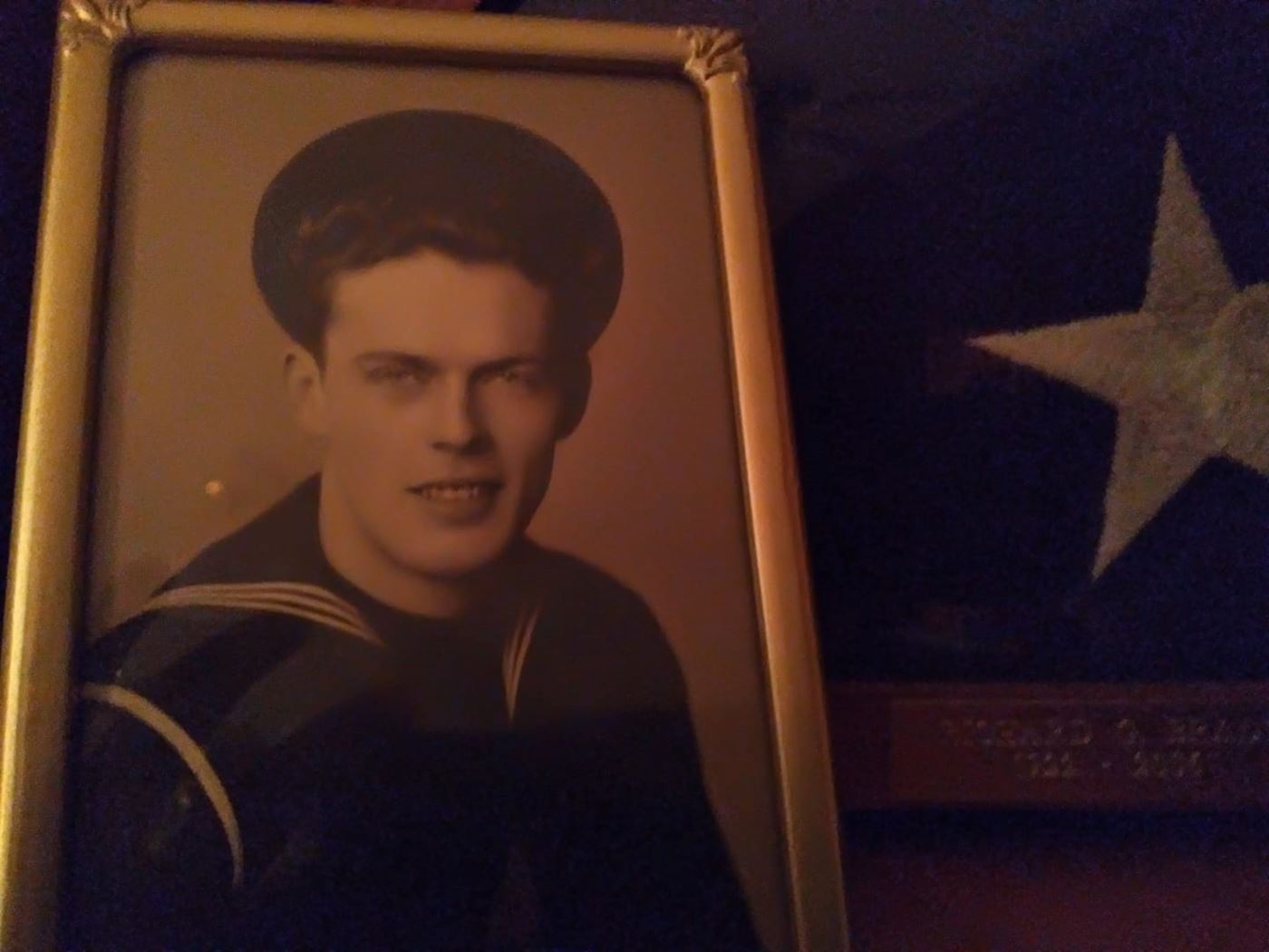 <i class="material-icons" data-template="memories-icon">cloud</i><br/>Richard Brady, Navy<br/>Posted by: Robin B.<br/><div class='remember-wall-long-description'>
  Thank you WAA for doing this each year so that I may honor my father.</div><a class='btn btn-primary btn-sm mt-2 remember-wall-toggle-long-description' onclick='initRememberWallToggleLongDescriptionBtn(this)'>Learn more</a>