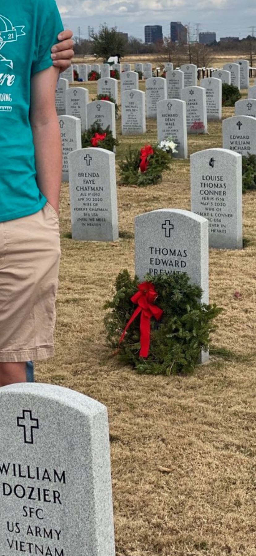 <i class="material-icons" data-template="memories-icon">stars</i><br/>Thomas Edward  Prewitt, Navy<br/><div class='remember-wall-long-description'>In honor of Dad…he served in WWII and in life with faith, honor and integrity. We are thankful for the legacy he left us. Our love for him will never fade!</div><a class='btn btn-primary btn-sm mt-2 remember-wall-toggle-long-description' onclick='initRememberWallToggleLongDescriptionBtn(this)'>Learn more</a>