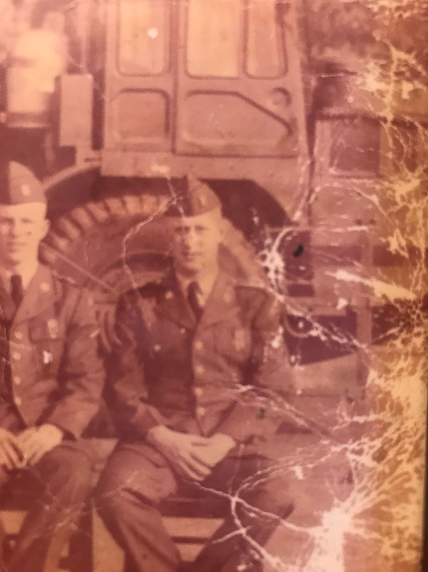 <i class="material-icons" data-template="memories-icon">cloud</i><br/>Frank  Hoyle<br/>Posted by: Debbye French<br/><div class='remember-wall-long-description'>
  I would love to HONOR my Grandpop and Daddy who both serviced in the Army.</div><a class='btn btn-primary btn-sm mt-2 remember-wall-toggle-long-description' onclick='initRememberWallToggleLongDescriptionBtn(this)'>Learn more</a>