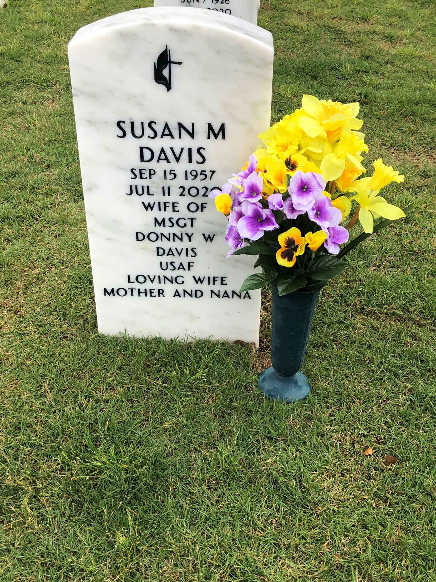 <i class="material-icons" data-template="memories-icon">account_balance</i><br/>Susan Davis<br/>Born 9/15/1957<br/>Passed on 7/11/2020<br/>Posted by: Amanda Kinsman<br/><div class='remember-wall-long-description'>We love you! Merry Christmas. You are very missed!</div><a class='btn btn-primary btn-sm mt-2 remember-wall-toggle-long-description' onclick='initRememberWallToggleLongDescriptionBtn(this)'>Learn more</a>