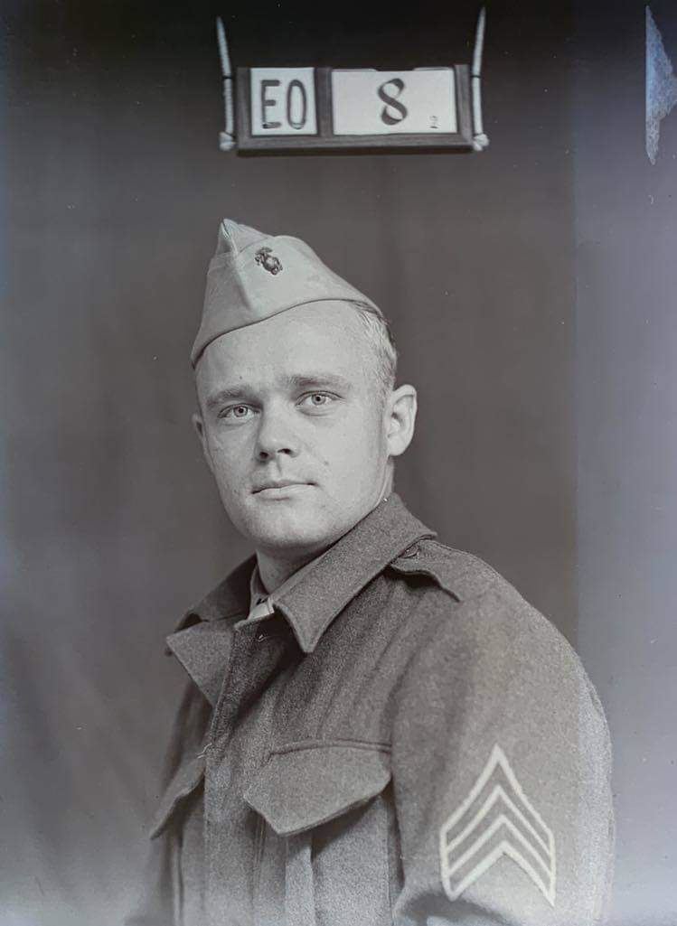 <i class="material-icons" data-template="memories-icon">cloud</i><br/>Earl  Branum, Marine Corps<br/><div class='remember-wall-long-description'>In honor of Sergeant Earl Branum U.S Marine Corp WWII</div><a class='btn btn-primary btn-sm mt-2 remember-wall-toggle-long-description' onclick='initRememberWallToggleLongDescriptionBtn(this)'>Learn more</a>