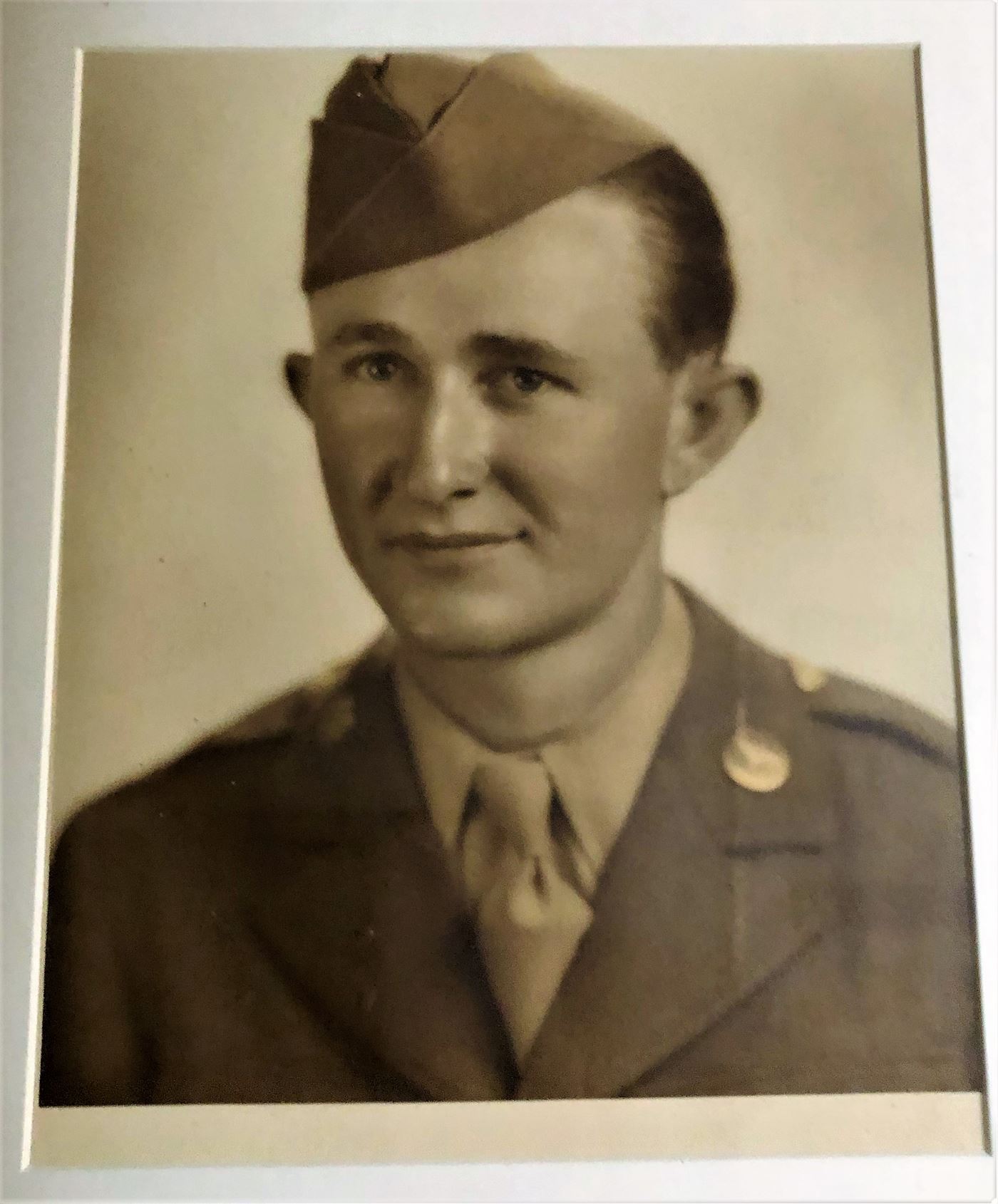 <i class="material-icons" data-template="memories-icon">message</i><br/>Oliver "Bud" Guillot, Air Force<br/>Posted by: RuthAnn R.<br/><div class='remember-wall-long-description'>Thank you Oliver "Bud" Guillot for your service to our country, and for your incredible friendship. You are a treasure and are missed each and every day.</div><a class='btn btn-primary btn-sm mt-2 remember-wall-toggle-long-description' onclick='initRememberWallToggleLongDescriptionBtn(this)'>Learn more</a>