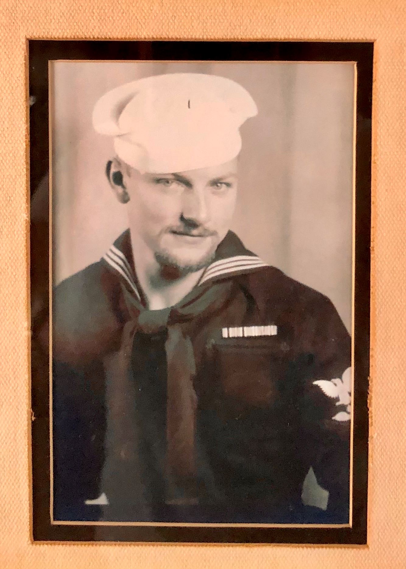 <i class="material-icons" data-template="memories-icon">account_balance</i><br/>La Mar  Rosenberg, Navy, E4<br/>Served from 1941<br/>Born 3/5/1920<br/>Passed on 1/20/2000<br/>Posted by: Carolyn R.<br/><div class='remember-wall-long-description'>
  Lamar H. Rosenberg, loving son, husband, father, grandfather and Veteran!</div><a class='btn btn-primary btn-sm mt-2 remember-wall-toggle-long-description' onclick='initRememberWallToggleLongDescriptionBtn(this)'>Learn more</a>