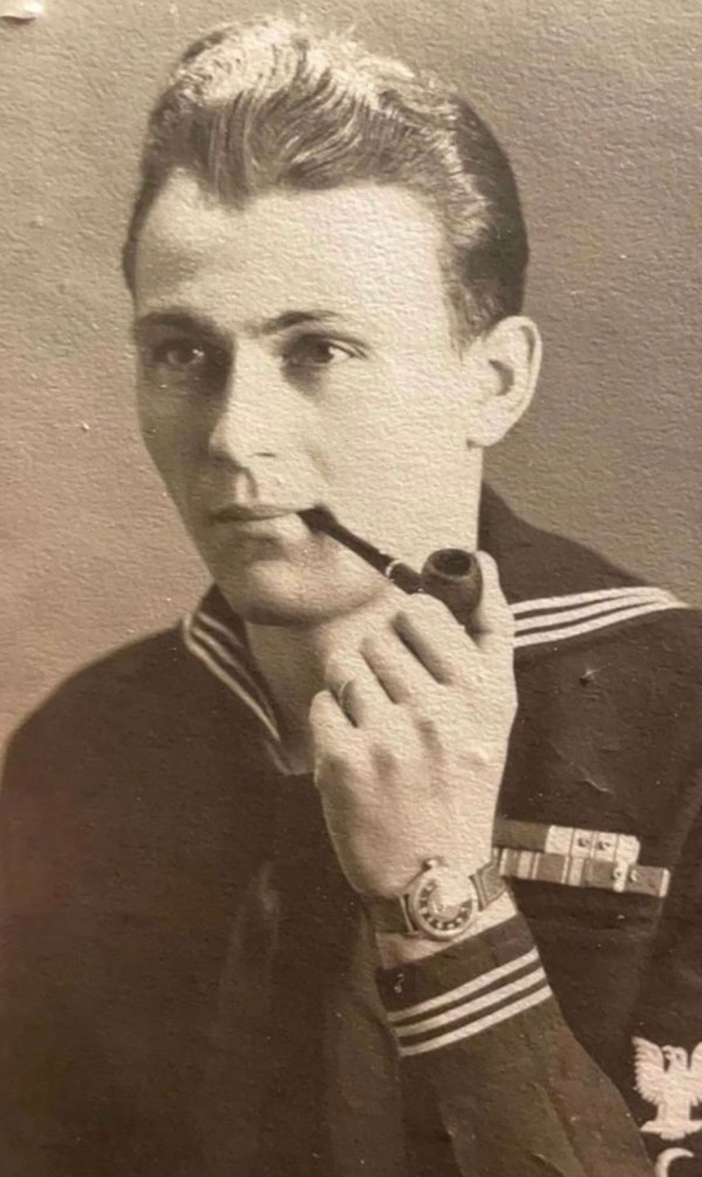 <i class="material-icons" data-template="memories-icon">chat_bubble</i><br/>Samuel Ricco, Navy, SFC<br/>Born 2/7/1925<br/>Passed on 5/15/2004<br/>Posted by: Louis Amendola<br/><div class='remember-wall-long-description'>In Loving Memory of our Uncle, SFC Samuel "Sammy" Ricco. Your memory lives on.</div><a class='btn btn-primary btn-sm mt-2 remember-wall-toggle-long-description' onclick='initRememberWallToggleLongDescriptionBtn(this)'>Learn more</a>