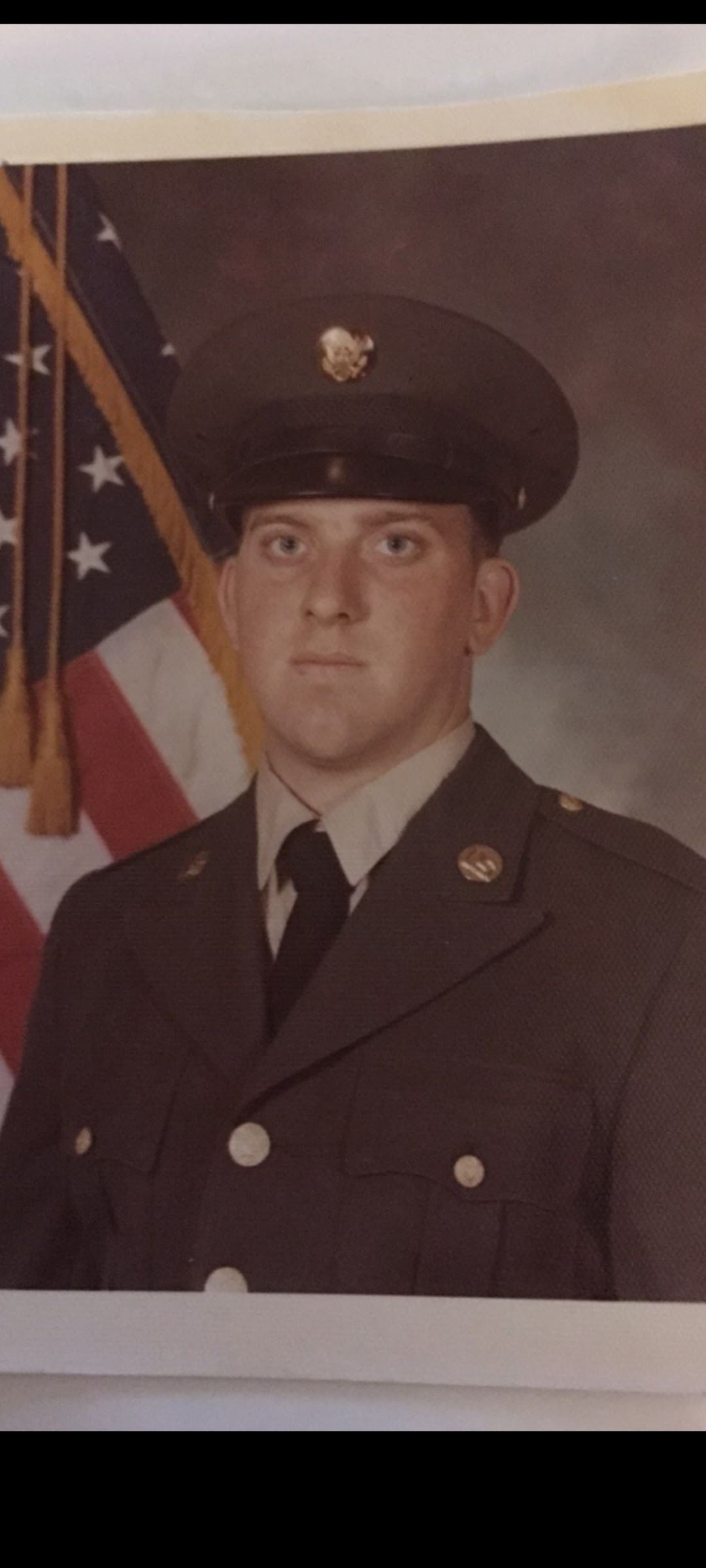 <i class="material-icons" data-template="memories-icon">stars</i><br/>Peter Chojnowski Jr., Army<br/>Posted by: Shannon Chojnowski<br/><div class='remember-wall-long-description'>Peter Chojnowski Jr.
US ARMY
SP4</div><a class='btn btn-primary btn-sm mt-2 remember-wall-toggle-long-description' onclick='initRememberWallToggleLongDescriptionBtn(this)'>Learn more</a>