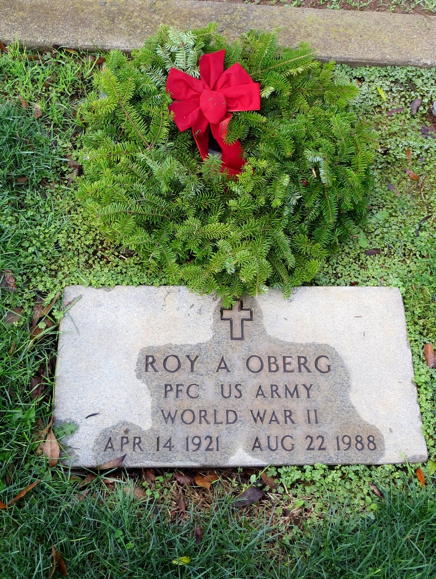 Gabilan Chapter DAR members lay wreaths on family graves