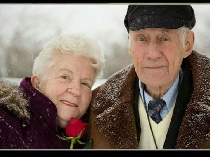 <i class="material-icons" data-template="memories-icon">chat_bubble</i><br/>Samuel H Irwin Jr<br/><div class='remember-wall-long-description'>In honor of my parents, Samuel and Margaret Irwin. My Father is a WWII US Navy S1C veteran. They are together in Heaven now. We miss you and love you both tremendously. Forever in our hearts.</div><a class='btn btn-primary btn-sm mt-2 remember-wall-toggle-long-description' onclick='initRememberWallToggleLongDescriptionBtn(this)'>Learn more</a>