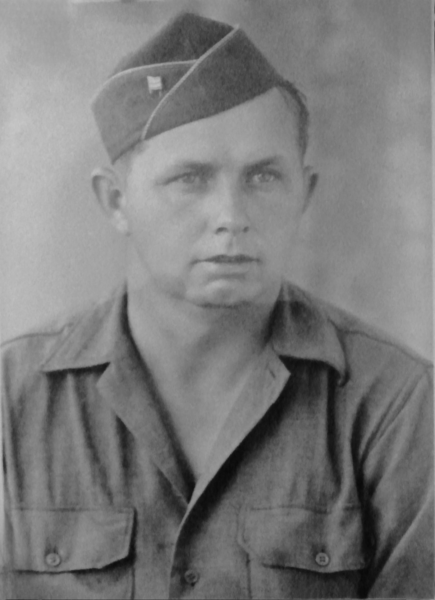 <i class="material-icons" data-template="memories-icon">account_balance</i><br/>Wesley Thomas Bradford, Army<br/>Posted by: Kimberly M.<br/><div class='remember-wall-long-description'>My grandfather, who served in Europe during WWII as an engineer, including as a minesweeper. We were so fortunate he returned to us, and I am so grateful for the opportunity to know his love, kindness, humility, and wisdom. He was proud to have served his country while also hoping future generations wouldn't see the ravages of war.</div><a class='btn btn-primary btn-sm mt-2 remember-wall-toggle-long-description' onclick='initRememberWallToggleLongDescriptionBtn(this)'>Learn more</a>