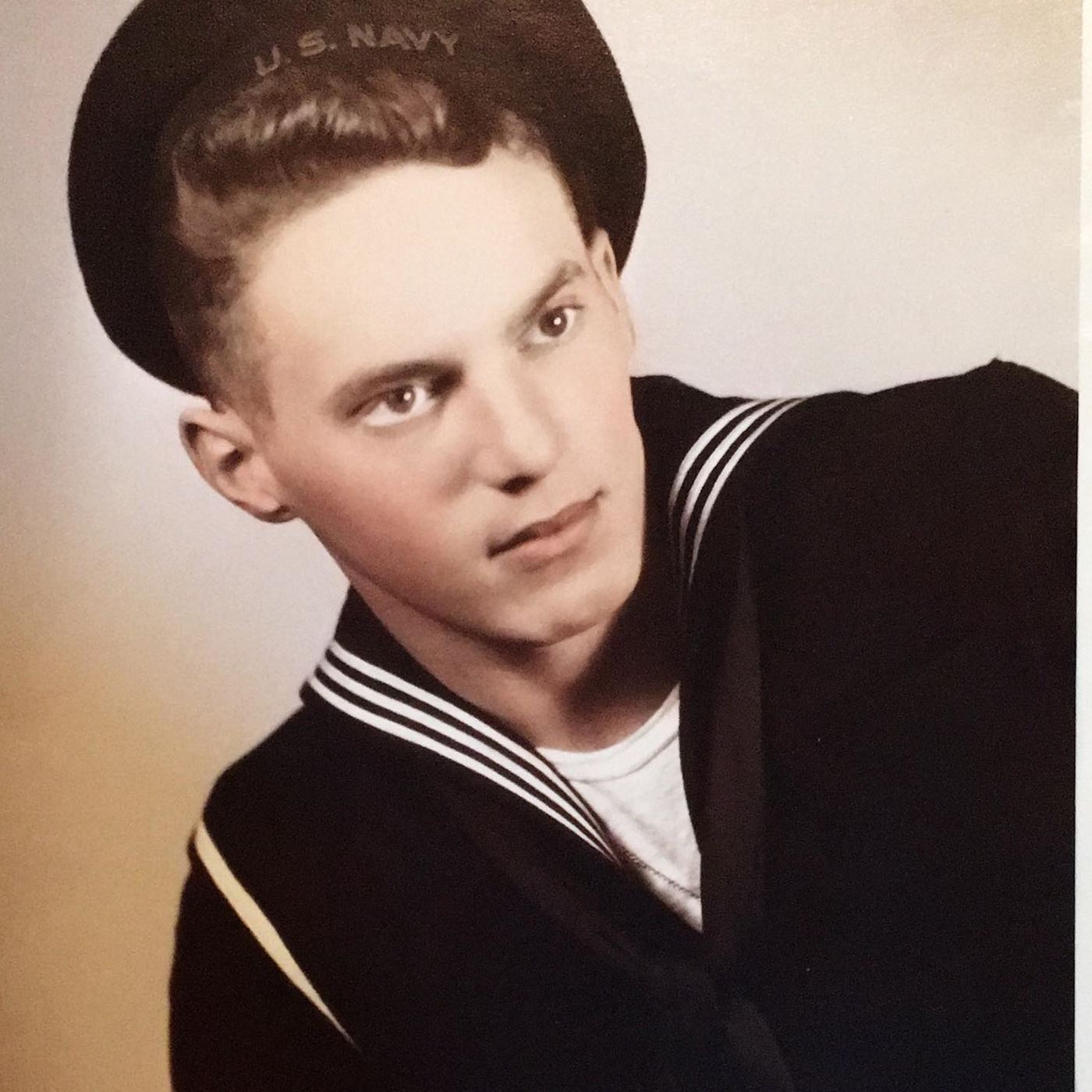 <i class="material-icons" data-template="memories-icon">account_balance</i><br/>Bill Hughes, Navy<br/>Posted by: Ed  Hughes<br/><div class='remember-wall-long-description'>In memory of my Dad, MM3 Bill Hughes, USN. Miss you Dad.</div><a class='btn btn-primary btn-sm mt-2 remember-wall-toggle-long-description' onclick='initRememberWallToggleLongDescriptionBtn(this)'>Learn more</a>