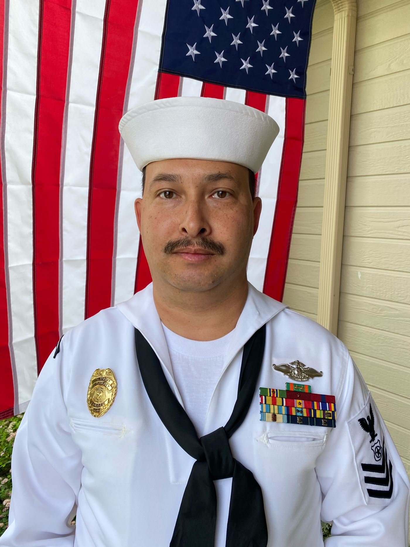 <i class="material-icons" data-template="memories-icon">account_balance</i><br/>Allen  Hillman, Navy, MA1<br/>Served from 1995 to 2021<br/>Born 8/8/1973<br/>Passed on 7/26/2021<br/>Posted by: Heather Hillman<br/><div class='remember-wall-long-description'>
  Always in our hearts. We love and miss you!</div><a class='btn btn-primary btn-sm mt-2 remember-wall-toggle-long-description' onclick='initRememberWallToggleLongDescriptionBtn(this)'>Learn more</a>